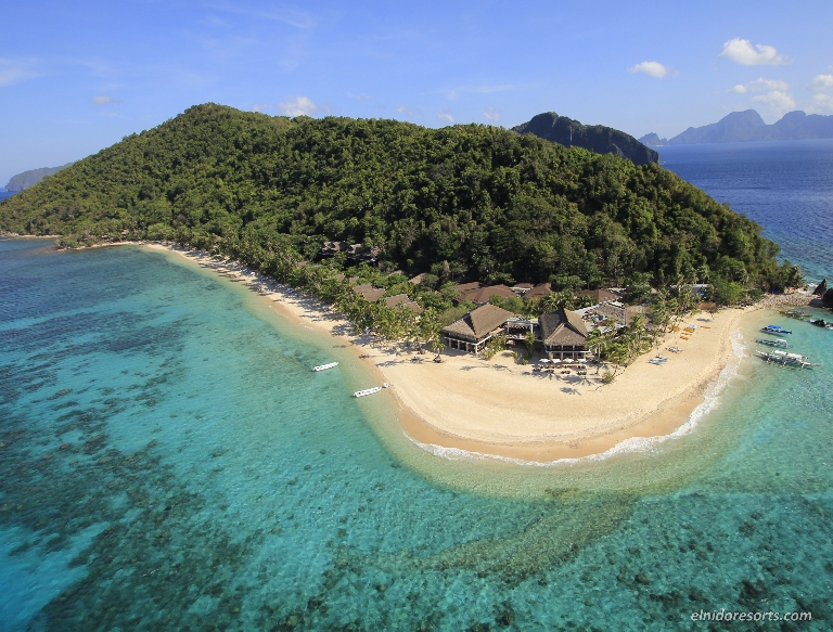 island 为菲律宾上千个岛屿之一,纯净近乎无污染的自然环境,新兴度假